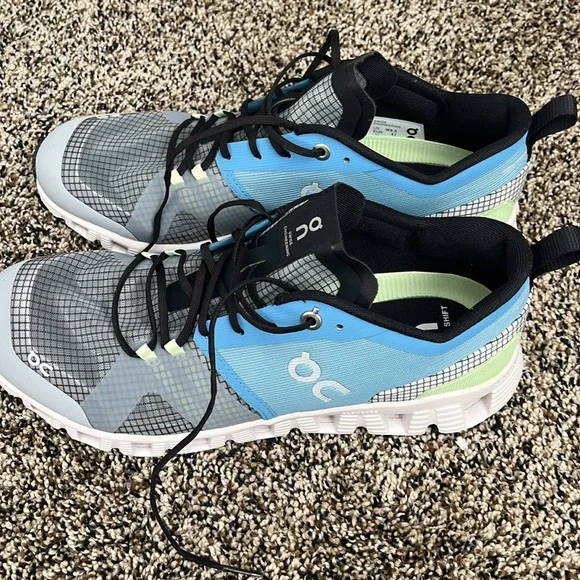 On Cloud On Running Blue & Green Sneaker, worn once - Picture 2 of 6